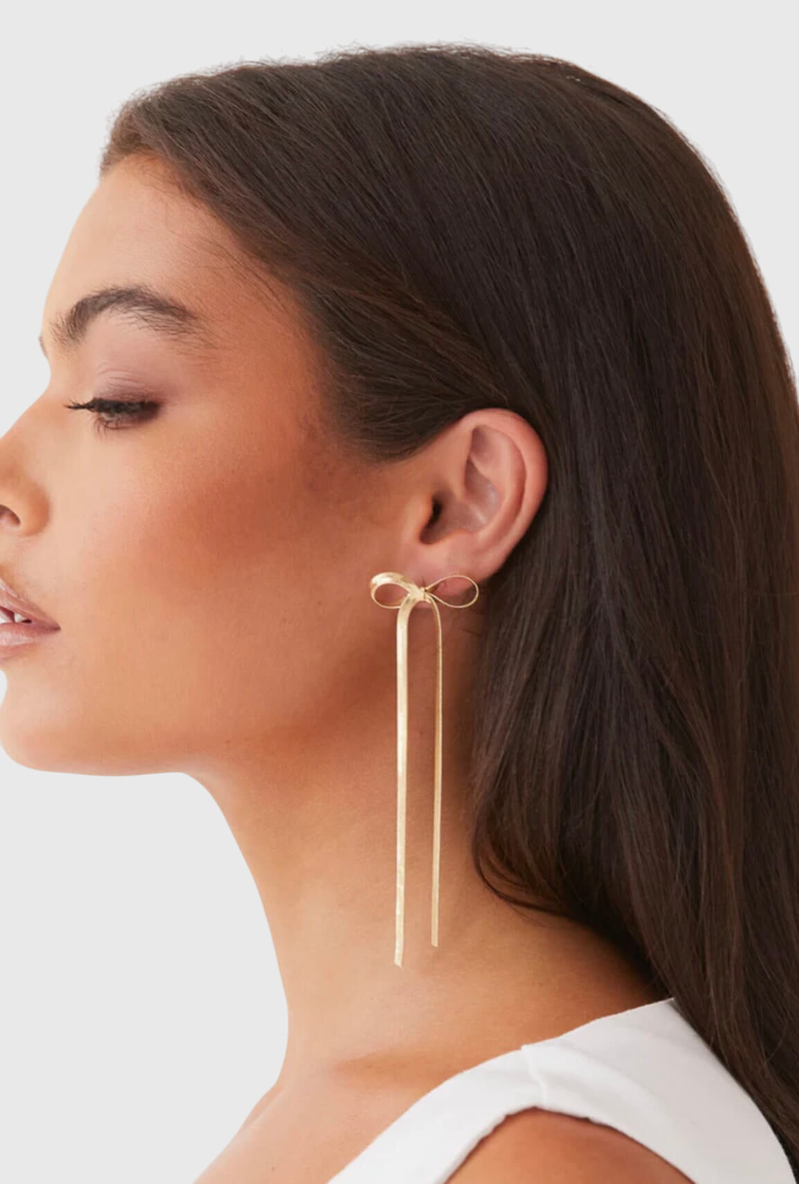Chiara – Pendientes Lazo Dorado