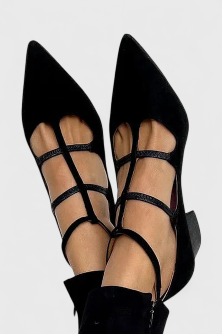 Wiltrud Zapatos de Tacón Negro con Punta Afilada y Correa Elegante